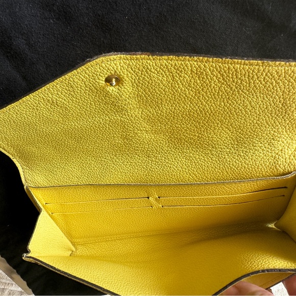 Louis Vuitton Long Wallet Monogram Empreinte
Portefeuille Curieuse Citron COA - Picture 5 of 9